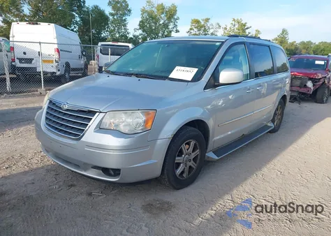2010 Chrysler Town & Country Touring Plus from USA, damaged, VIN 2A4RR8D15AR405688